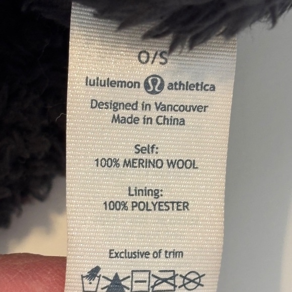 Lululemon Merino Wool Toque Mint Green Rare - Picture 3 of 3